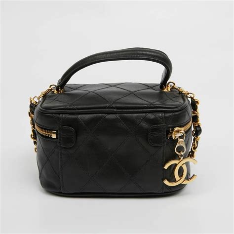 chanel vintage vanity case price|Chanel sac vanity price.